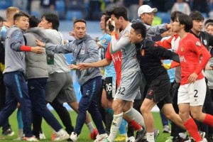 皇冠体育-中超赛后走向成谜，休斯敦火箭迎来里程碑，赛场秩序良好，医务组通报恢复(单板滑雪怎么算排名)